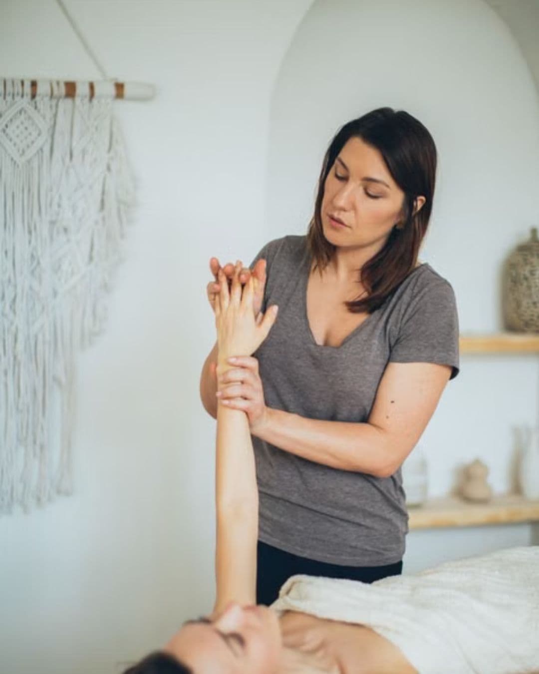 Marcus Chen, Lead massage therapist